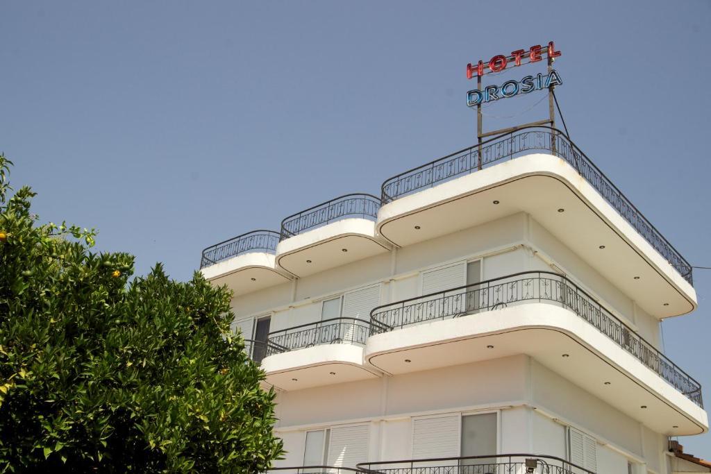 Hotel Drosia Messíni エクステリア 写真